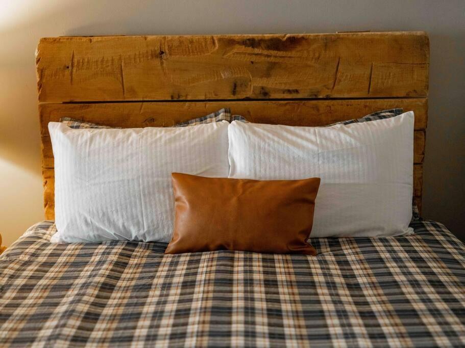 Stonegate Lodge King Bed Wifi Roku Tv Salt Water Pool Room #203 Eureka Springs Kültér fotó