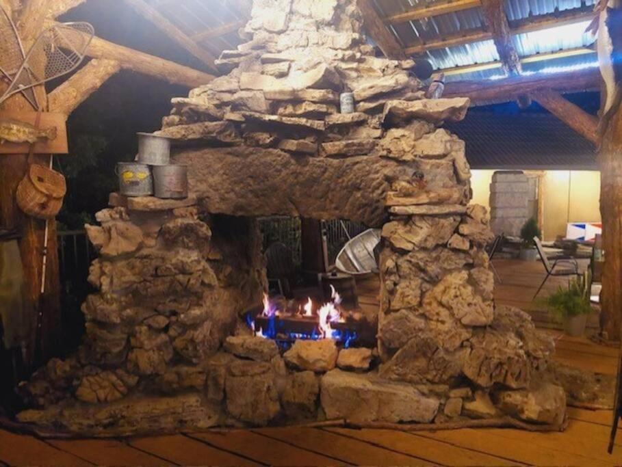 Stonegate Lodge King Bed Wifi Roku Tv Salt Water Pool Room #203 Eureka Springs Kültér fotó